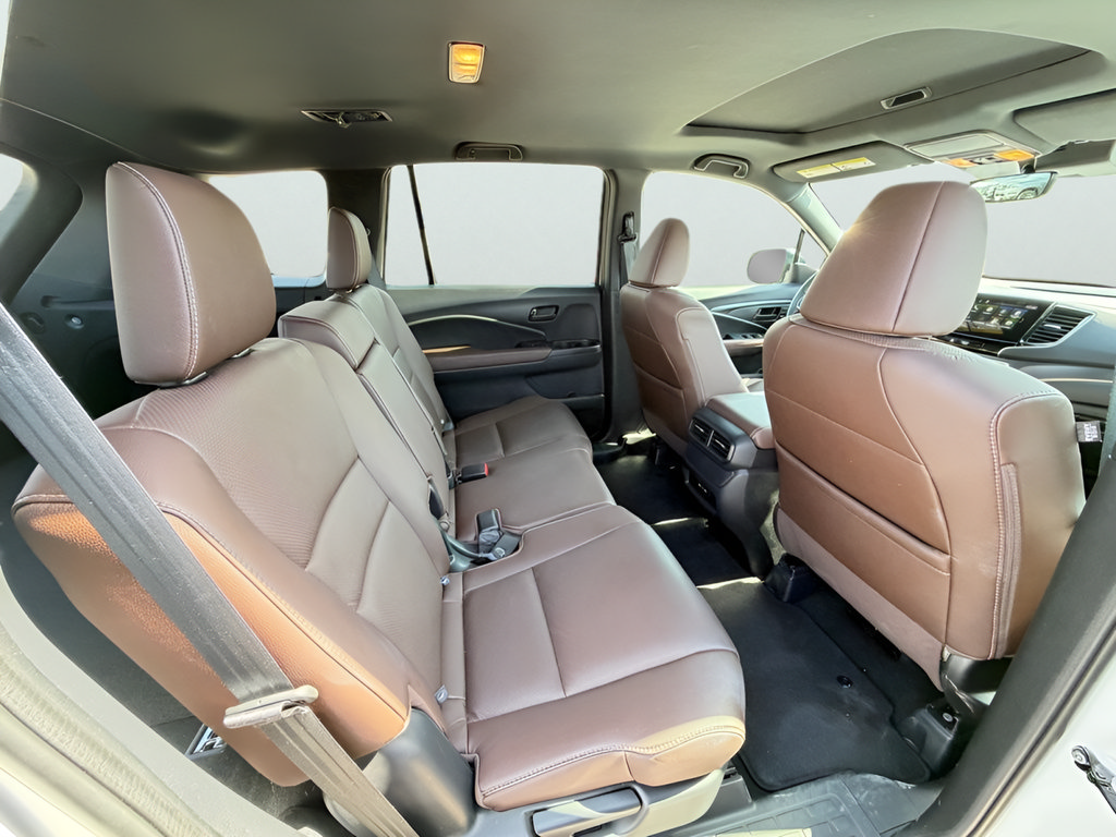 Used 2025 Honda Passport EX-L image 28