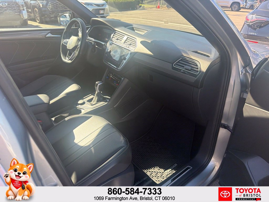 Used 2023 Volkswagen Tiguan SE R-Line AWD/4WD image 39