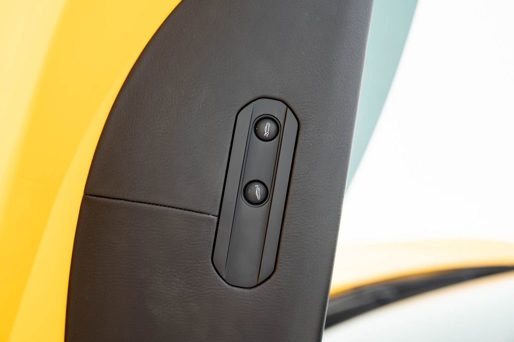 Used 2023 McLaren GT image 39