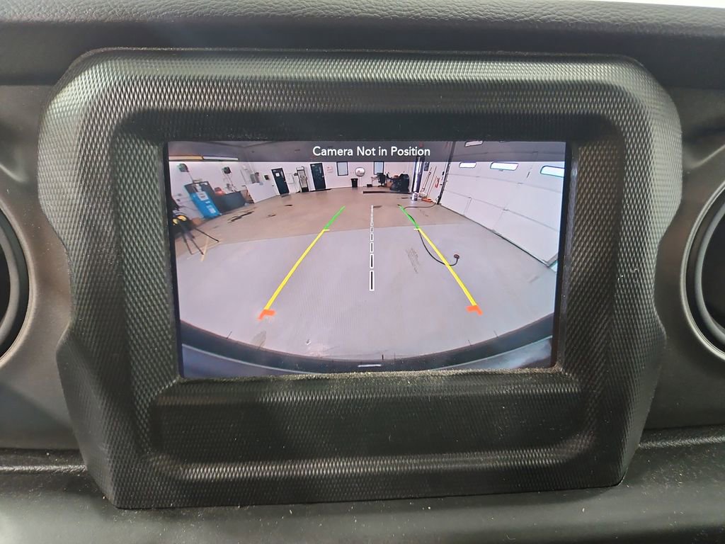 Used 2022 Jeep Wrangler Sport S image 21