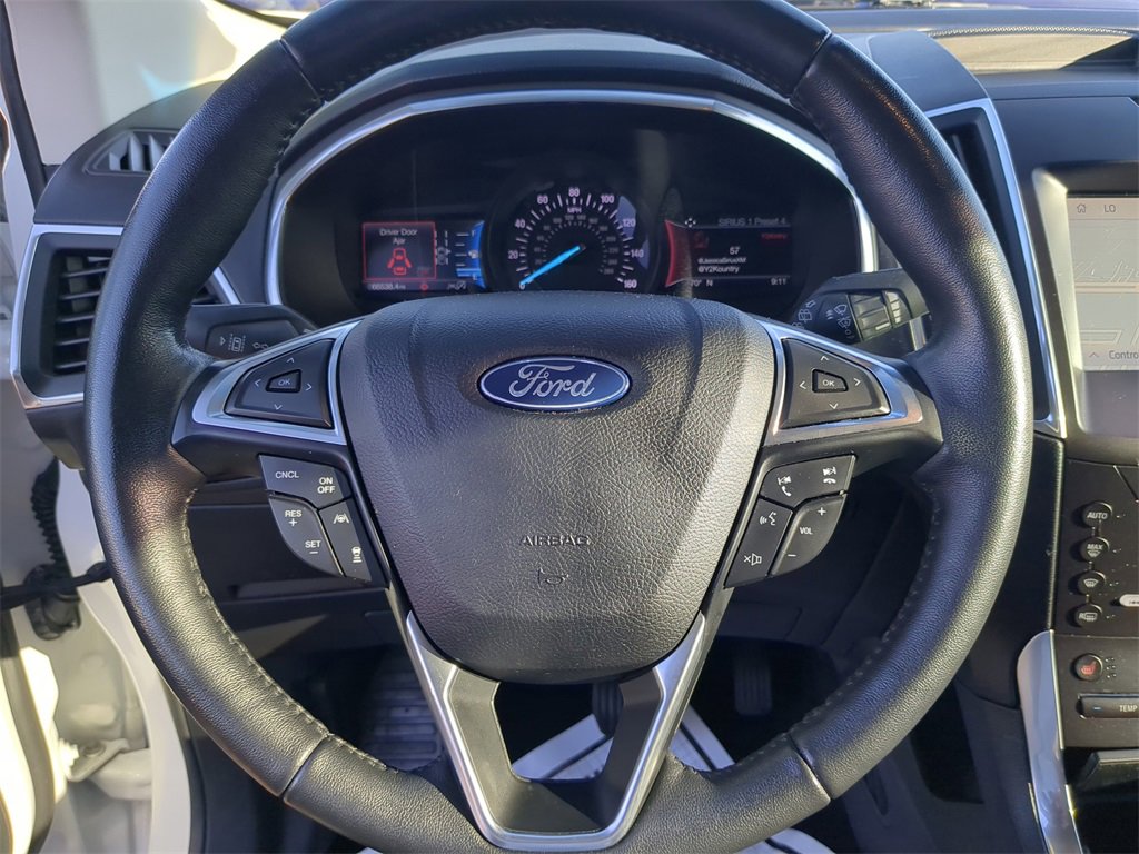 Used 2020 Ford Edge Titanium image 30