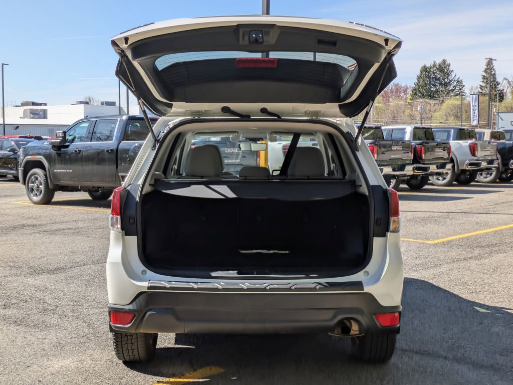 Used 2019 Subaru Forester Premium w/ All-Weather Package AWD/4WD image 32