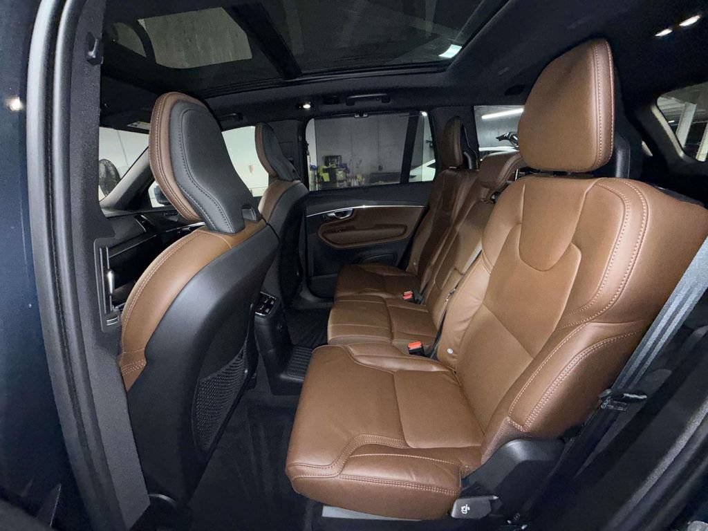 Used 2024 Volvo XC90 T8 Ultimate AWD/4WD image 19