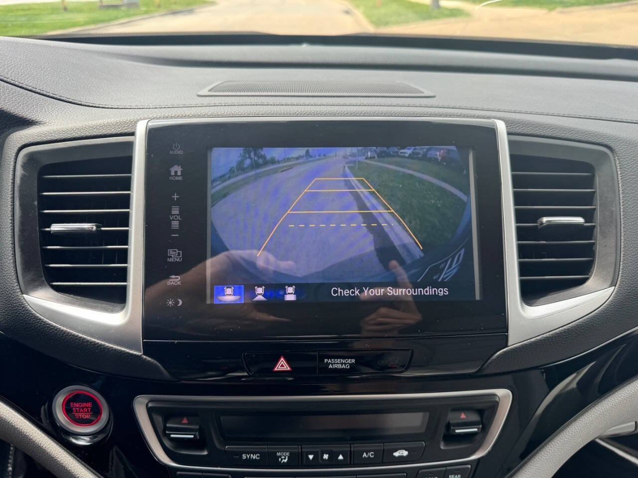 Used 2017 Honda Pilot Touring image 19