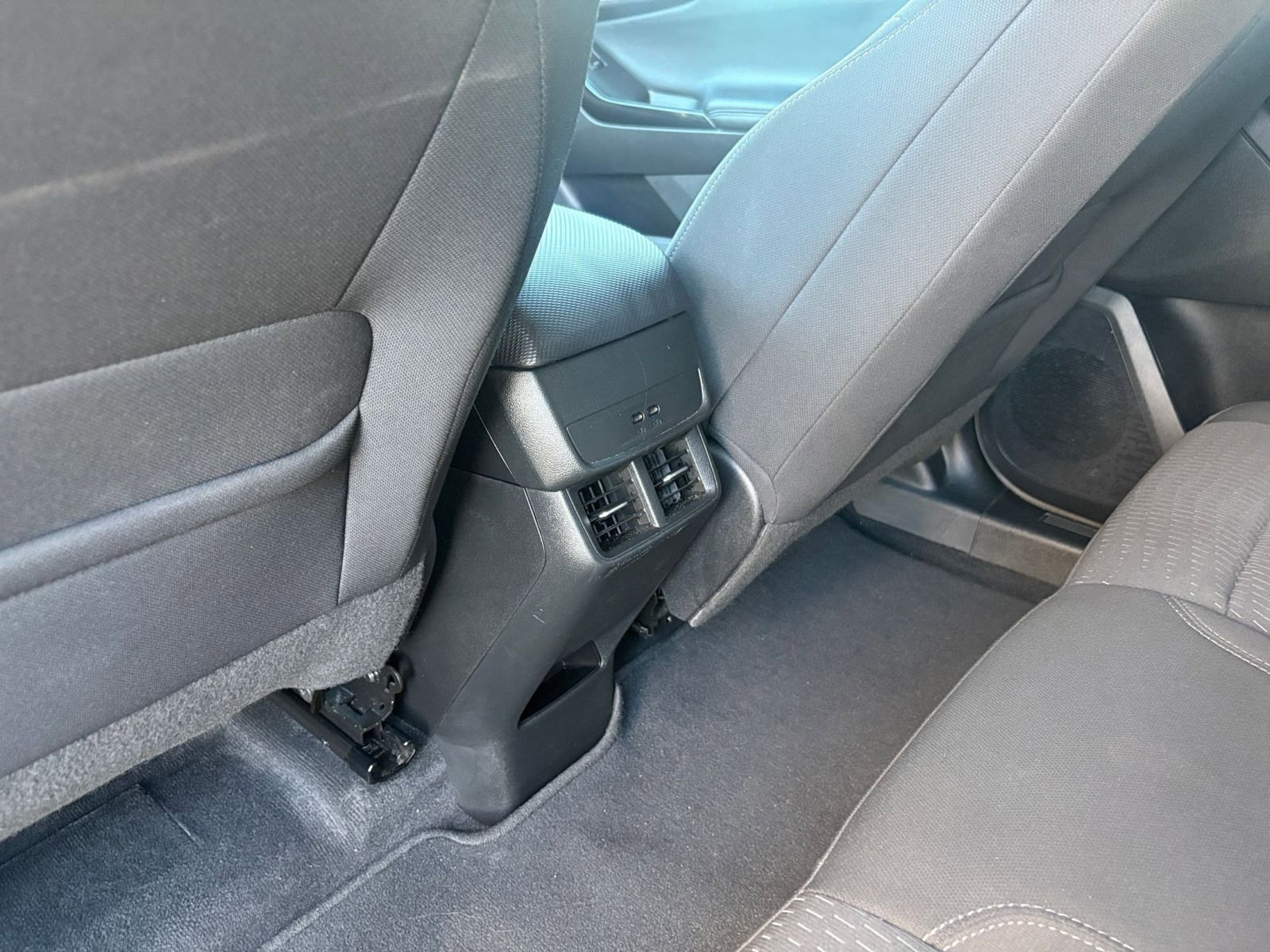 Used 2025 Chevrolet Equinox LT AWD/4WD image 23