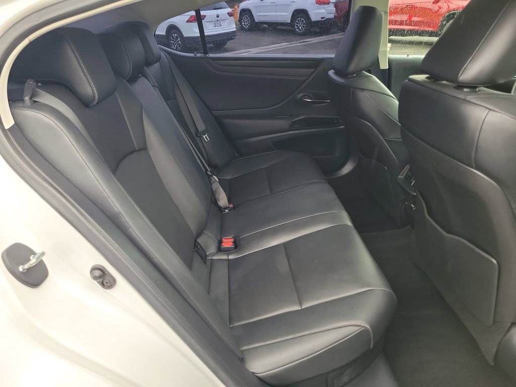 Used 2024 Lexus ES 300h w/ Premium Package FWD image 19