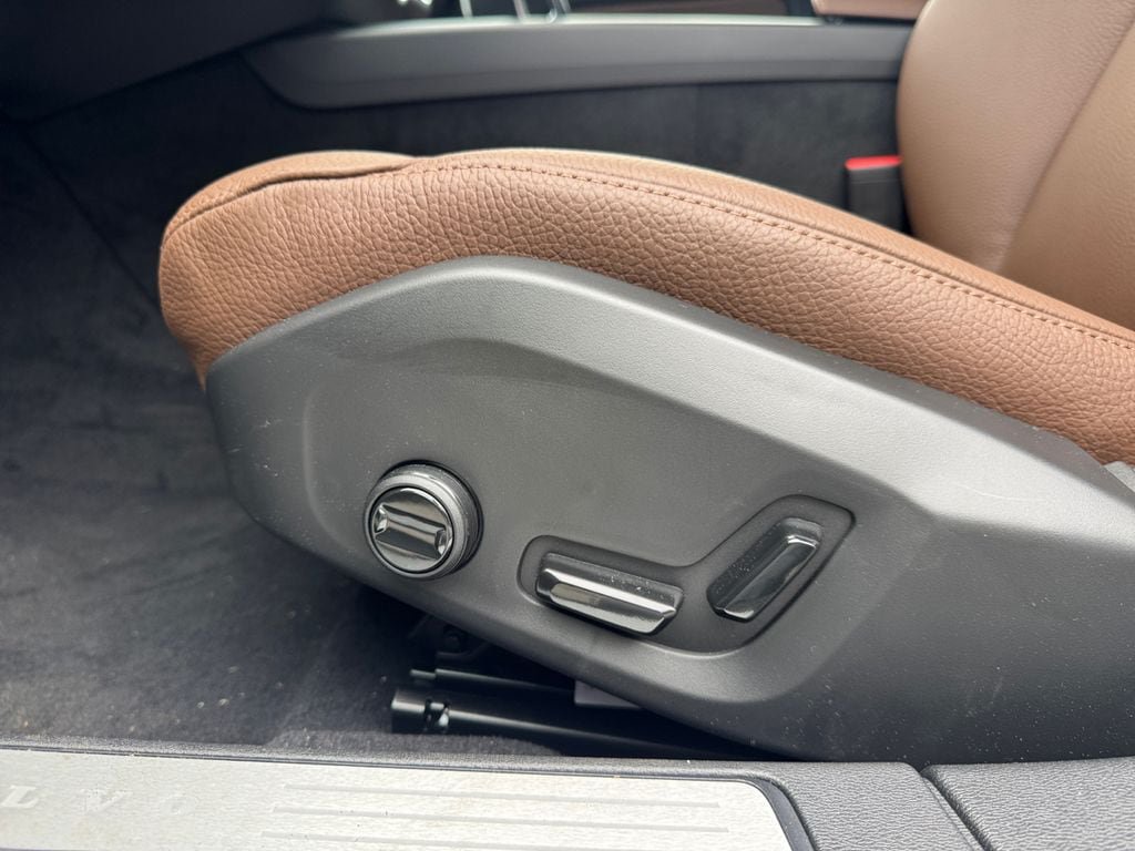 New 2026 Volvo V60 B5 Cross Country Plus w/ Protection Package Premier AWD/4WD image 11