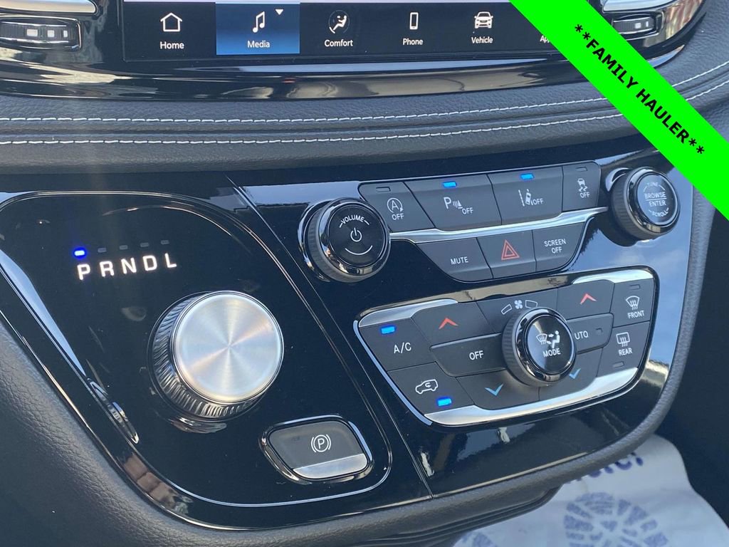 New 2026 Chrysler Pacifica Select image 49