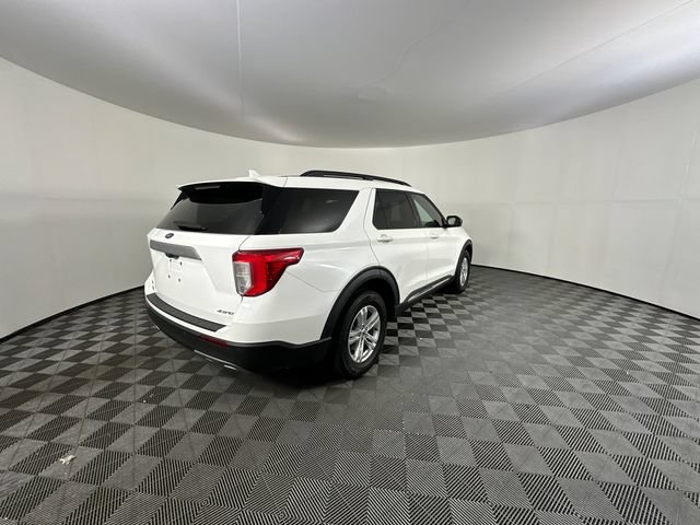 Used 2022 Ford Explorer XLT w/ Equipment Group 202A AWD/4WD image 6