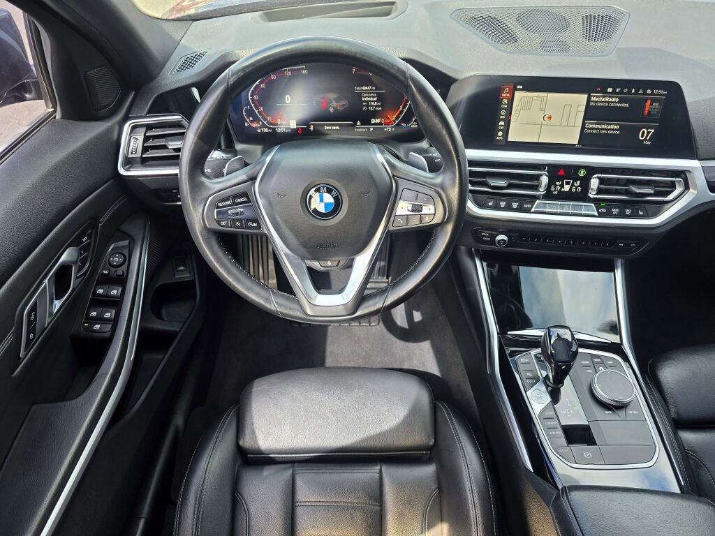 Used 2019 BMW 330i Sedan w/ Premium Package RWD image 2