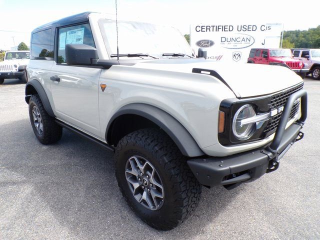 New 2025 Ford Bronco Badlands image 6