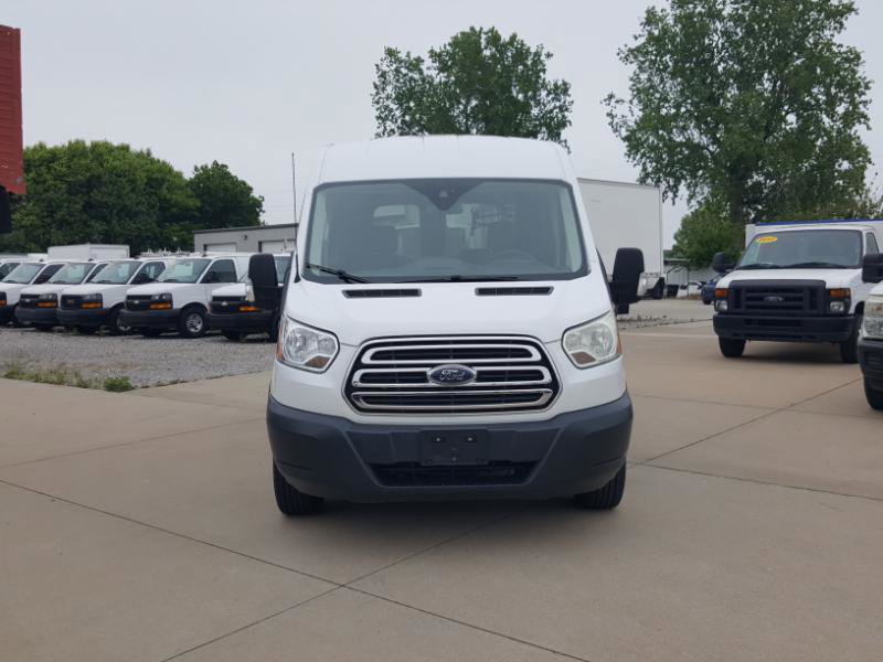 Used 2018 Ford Transit 150 XLT RWD image 4