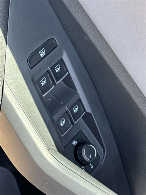 New 2025 Volkswagen Jetta SE image 23