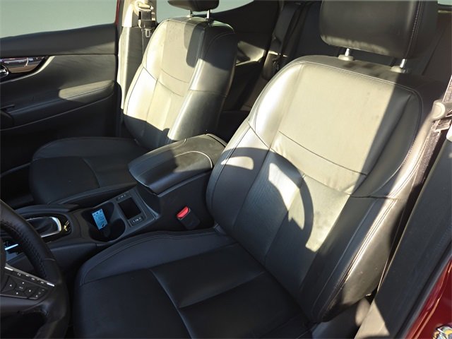 Used 2022 Nissan Rogue Sport SL image 9