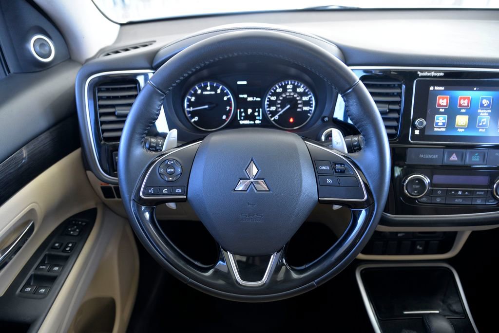 Used 2017 Mitsubishi Outlander GT AWD/4WD image 19