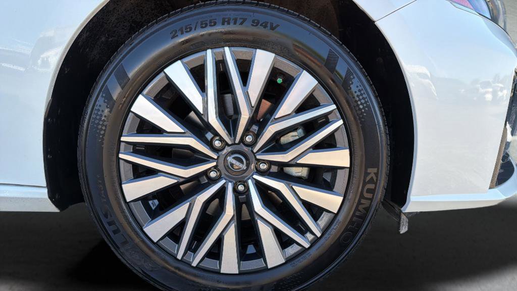 Certified 2024 Nissan Altima 2.5 SV FWD image 23