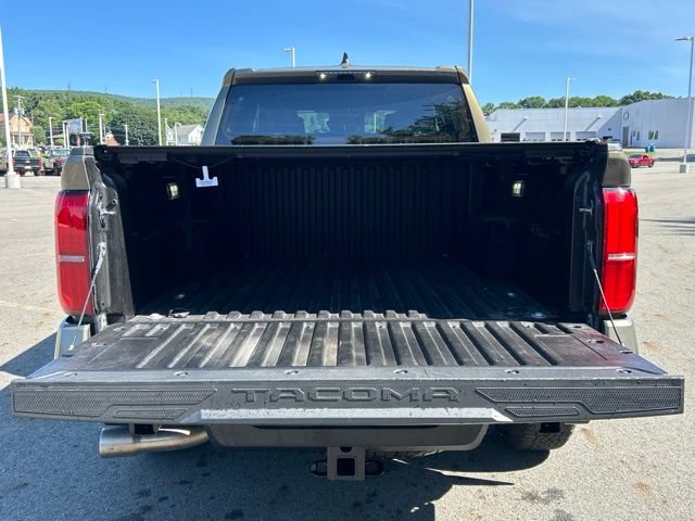 Certified 2026 Toyota Tacoma TRD Off-Road AWD/4WD image 17