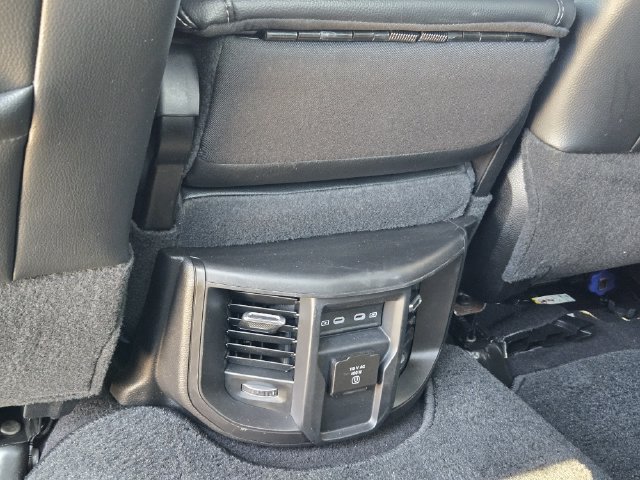 Used 2026 RAM 2500 Laramie AWD/4WD image 38