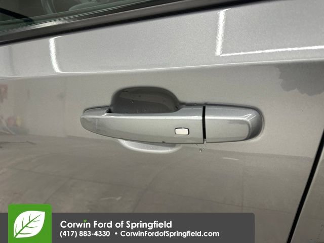 Used 2023 GMC Terrain AT4 image 28