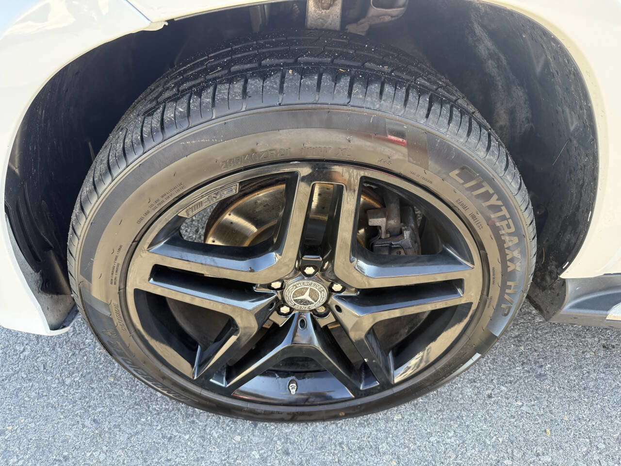 Used 2016 Mercedes-Benz GL 550 4MATIC image 24