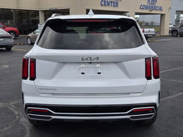 Used 2023 Kia Sorento S w/ Panoramic Sunroof Package image 4