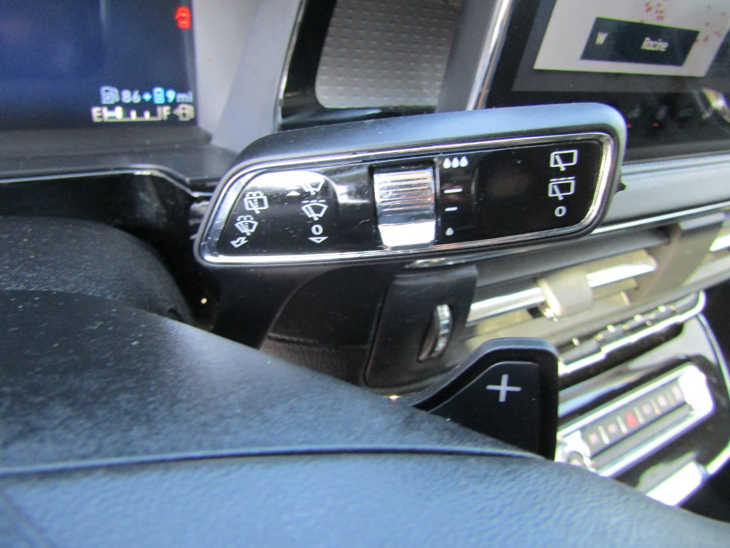 Used 2024 Lincoln Corsair Grand Touring AWD/4WD image 26