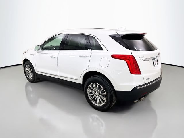 Used 2018 Cadillac XT5 Luxury w/ Driver Awareness Package FWD image 5