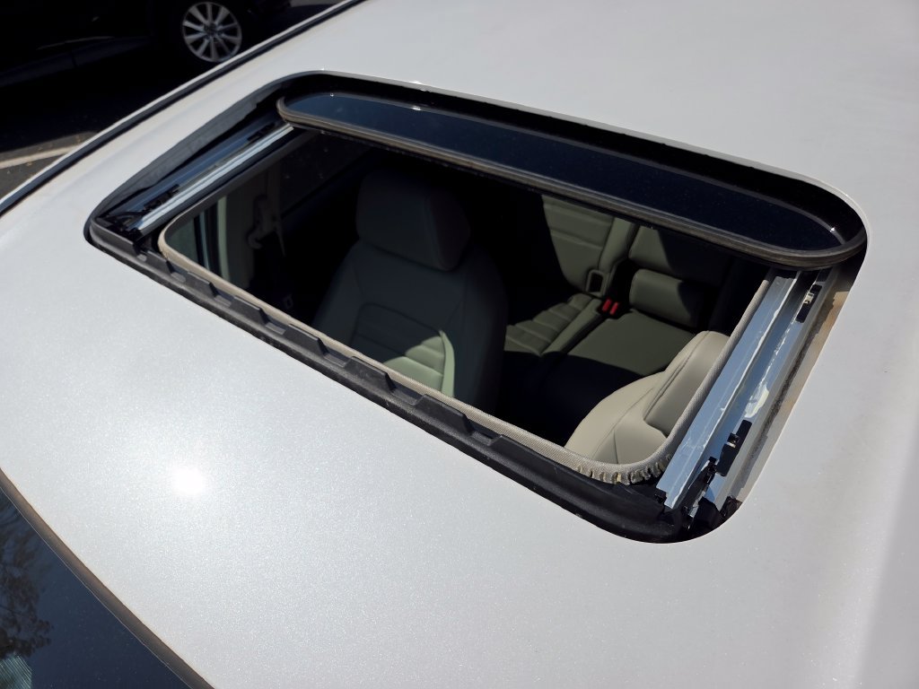 Used 2024 Honda CR-V EX-L image 4