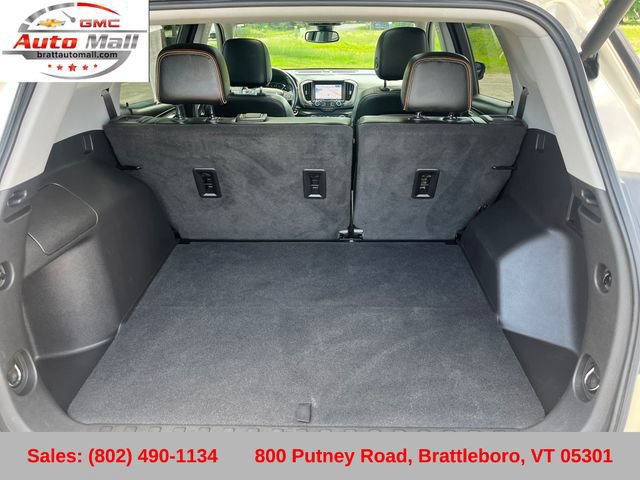 Used 2022 GMC Terrain AT4 w/ Infotainment Package II AWD/4WD image 25