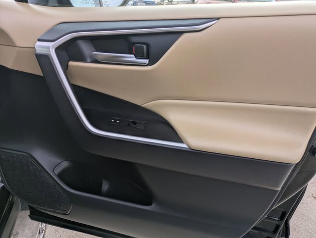 Used 2019 Toyota RAV4 XLE image 34