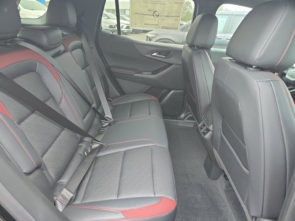 New 2027 Chevrolet Equinox RS w/ Convenience Package III AWD/4WD image 17
