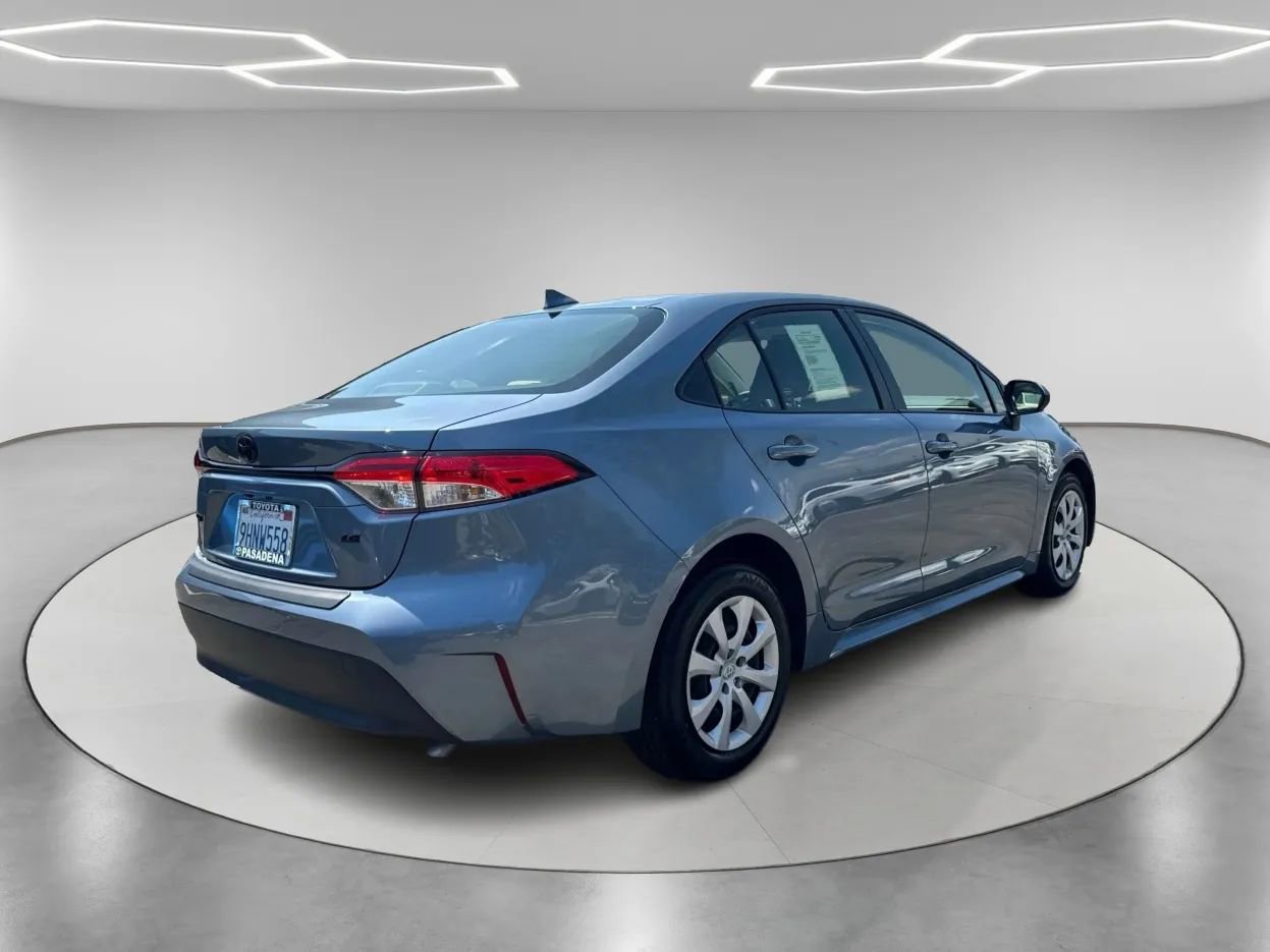 Used 2023 Toyota Corolla LE image 5