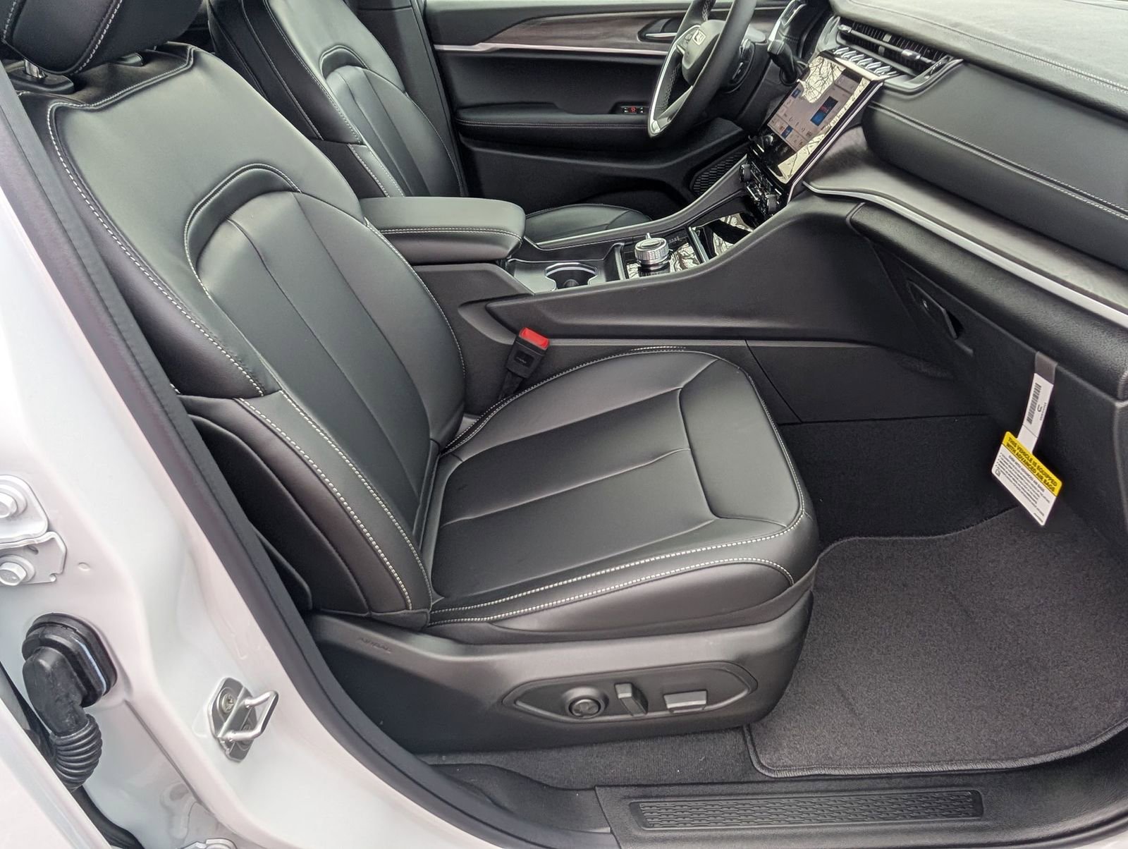 New 2025 Jeep Grand Cherokee L Limited image 27