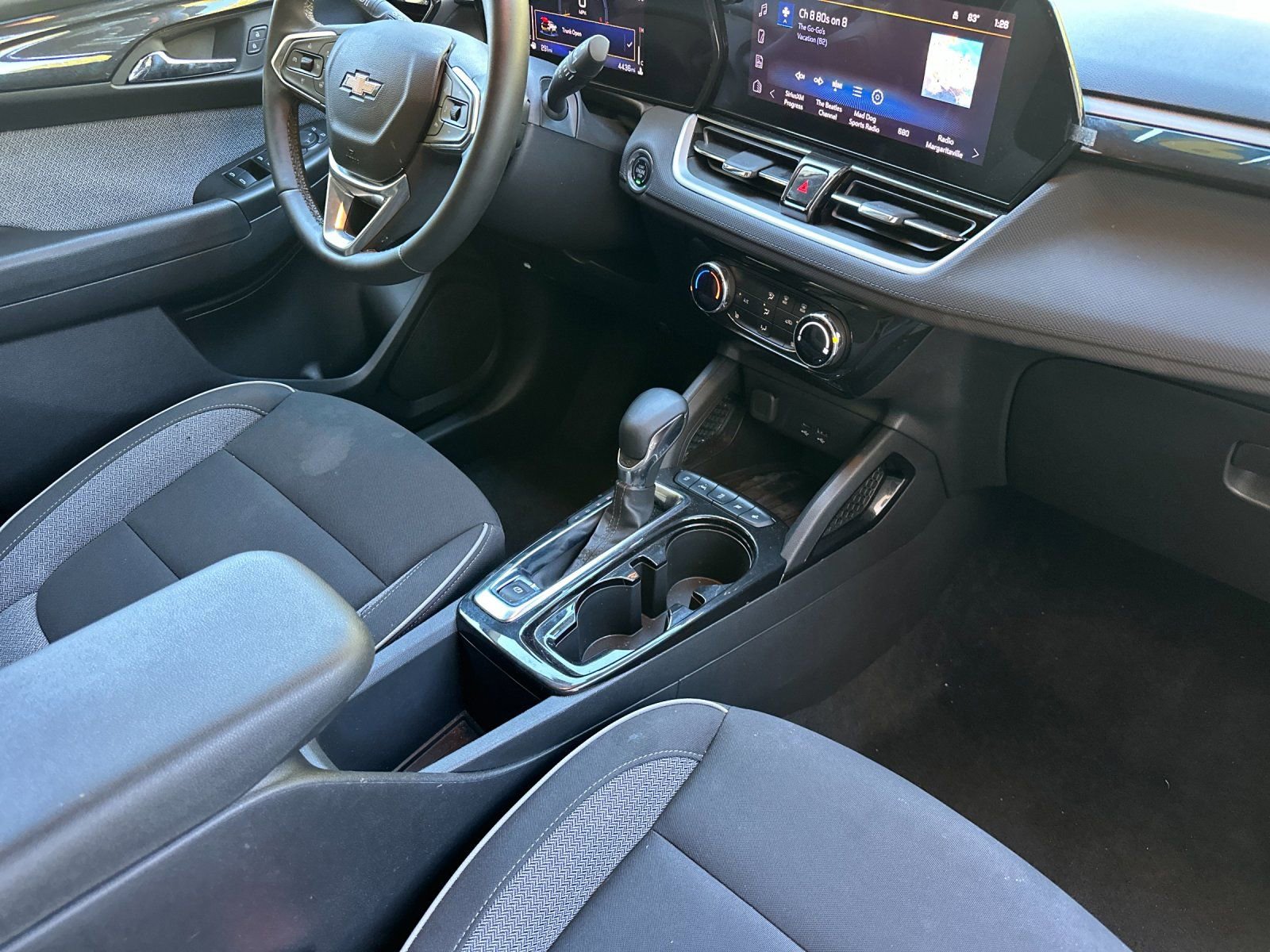 Used 2024 Chevrolet TrailBlazer LT w/ LT Cold Weather Package image 17