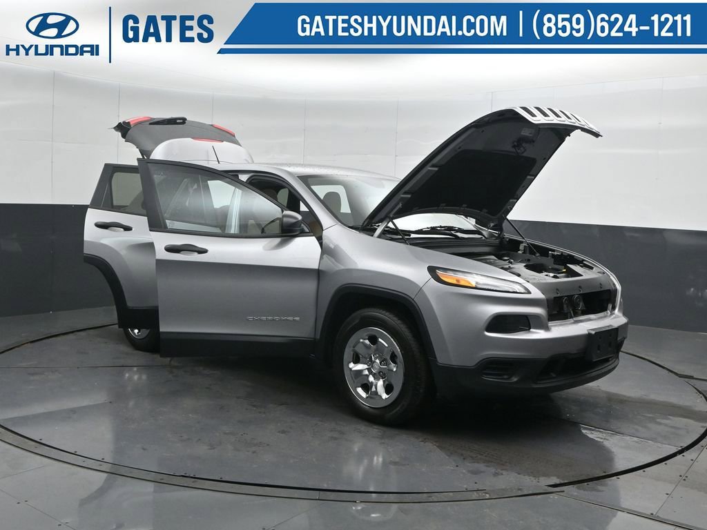 Used 2017 Jeep Cherokee Sport w/ Safety Group image 50