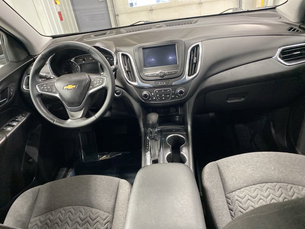 Used 2023 Chevrolet Equinox LT image 2