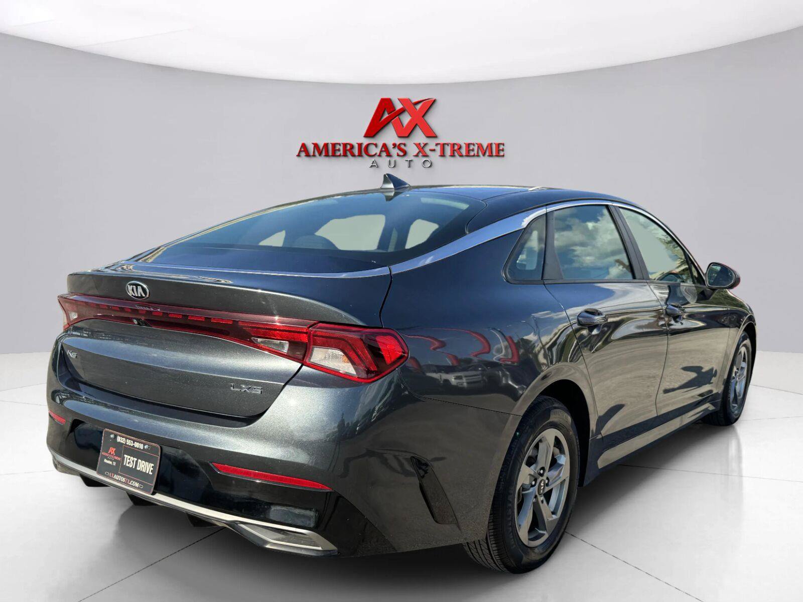 Used 2021 Kia K5 LXS FWD image 6
