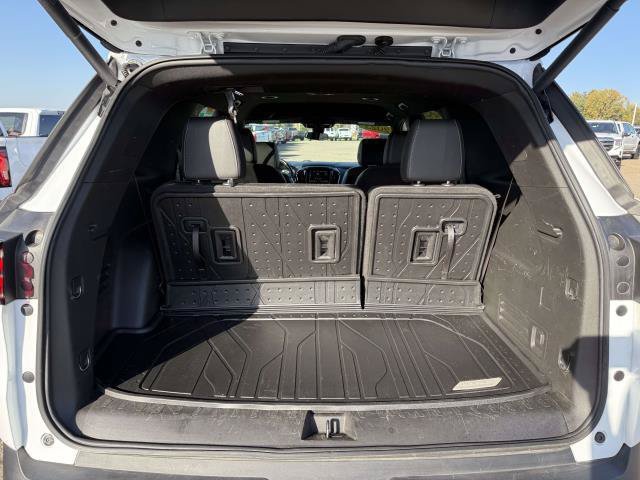 Used 2023 Chevrolet Traverse LT FWD image 8
