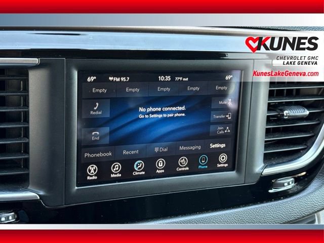 Used 2019 Chrysler Pacifica Touring-L FWD image 33