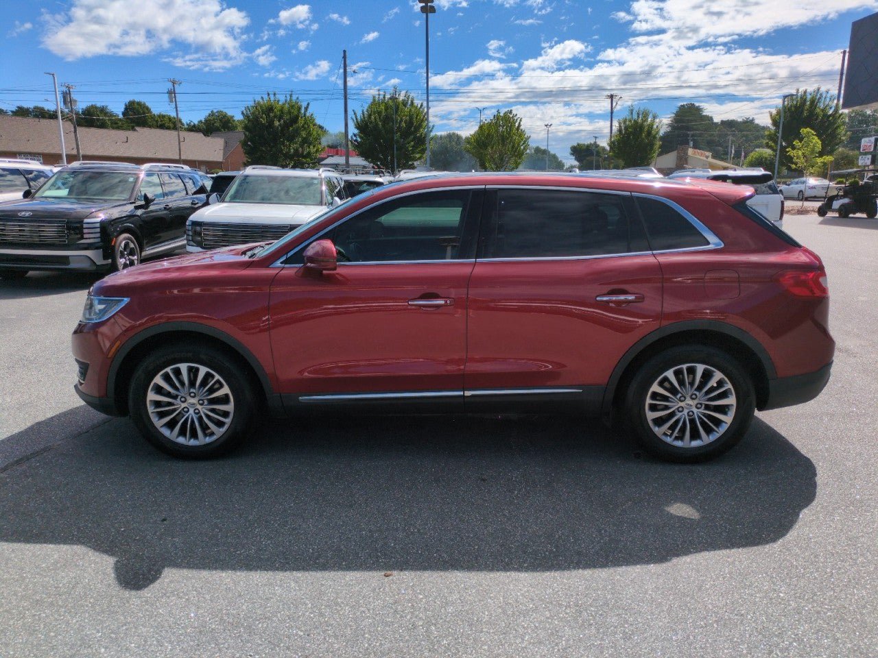Used 2016 Lincoln MKX Select w/ Select Plus Package AWD/4WD image 4