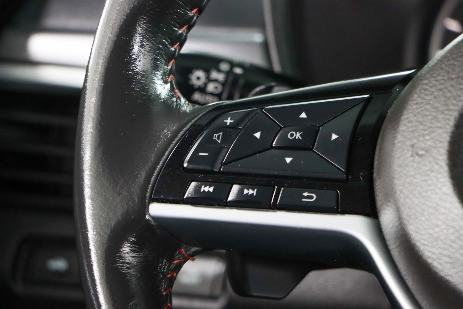 Used 2023 Nissan Altima 2.5 SR image 13