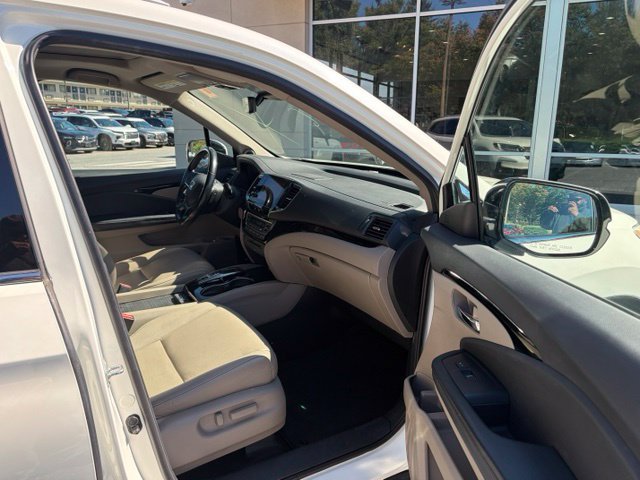 Used 2019 Honda Pilot Touring image 27