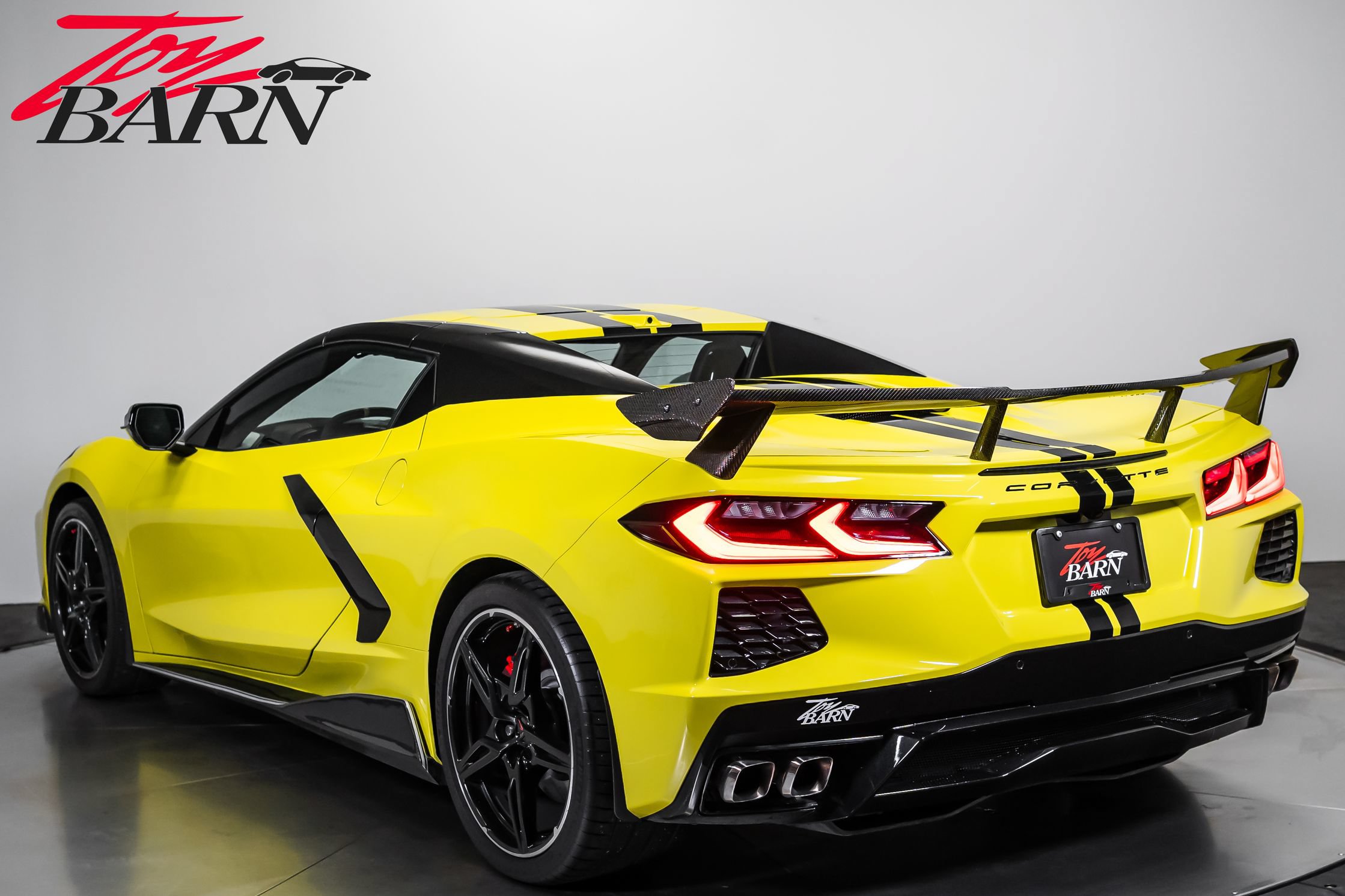 Used 2021 Chevrolet Corvette Stingray Premium Conv w/ Z51 Performance Package RWD image 11