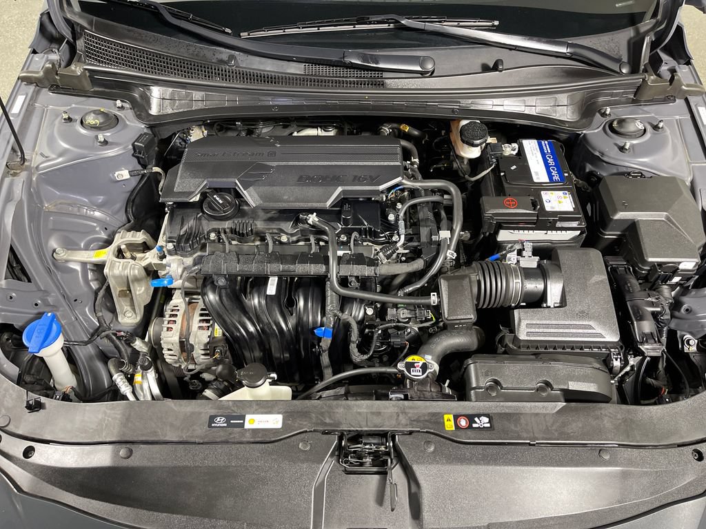 Certified 2025 Hyundai Elantra SEL FWD image 10
