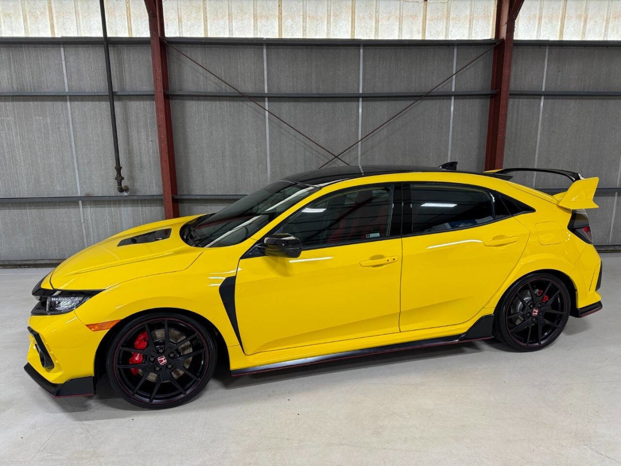 Used 2021 Honda Civic Type R Limited video 1