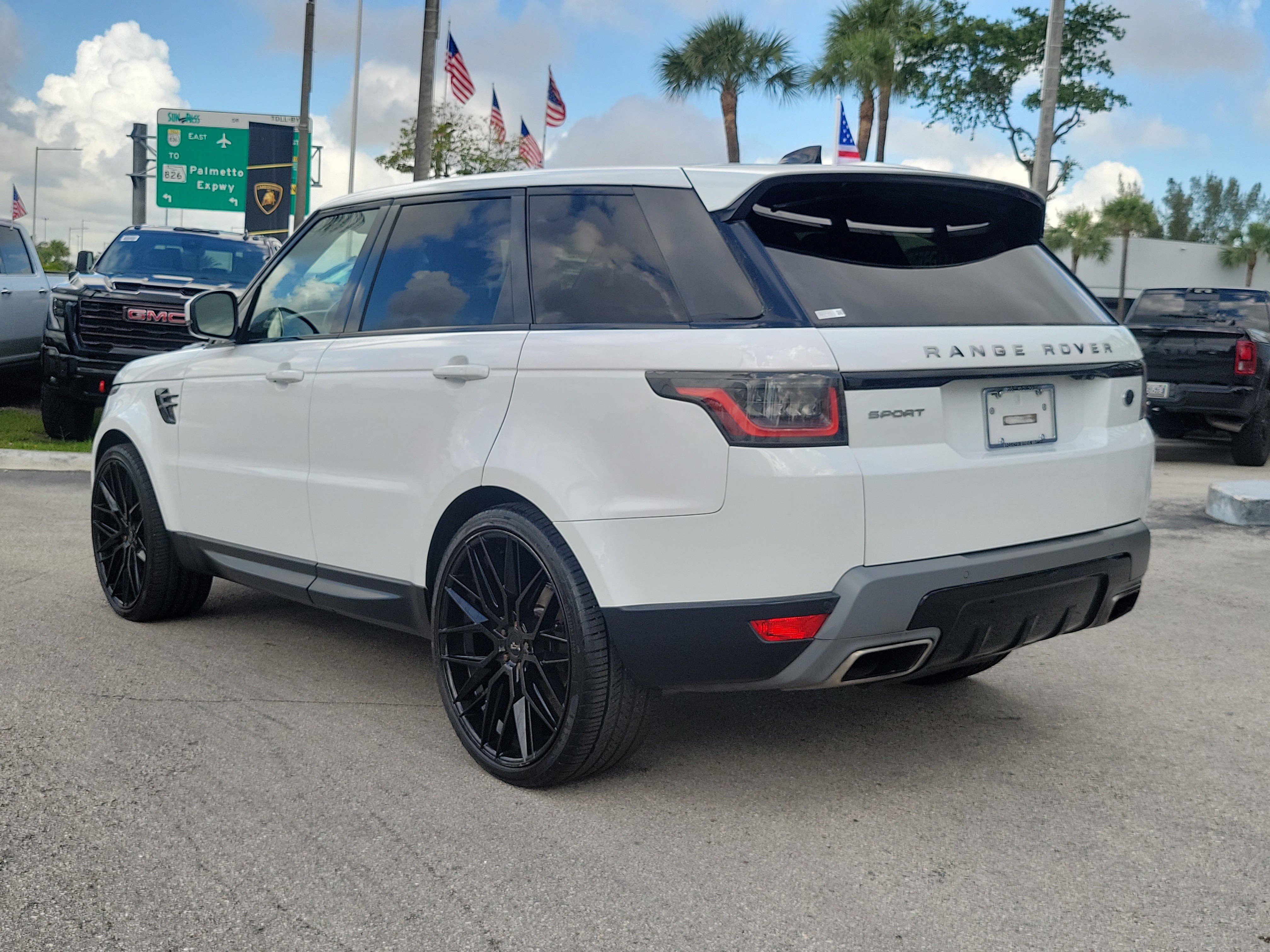 Used 2018 Land Rover Range Rover Sport SE AWD/4WD image 7