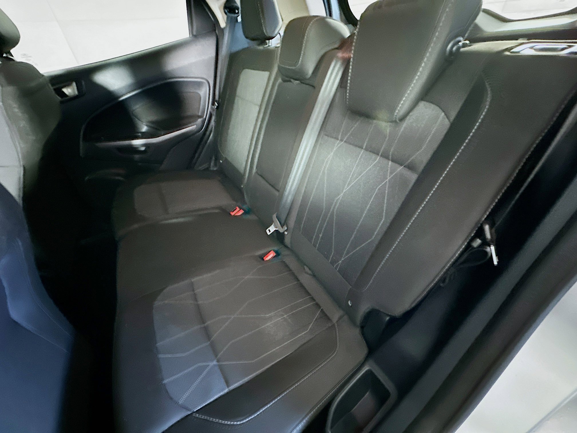 Used 2020 Ford EcoSport SE w/ SE Convenience Package image 28