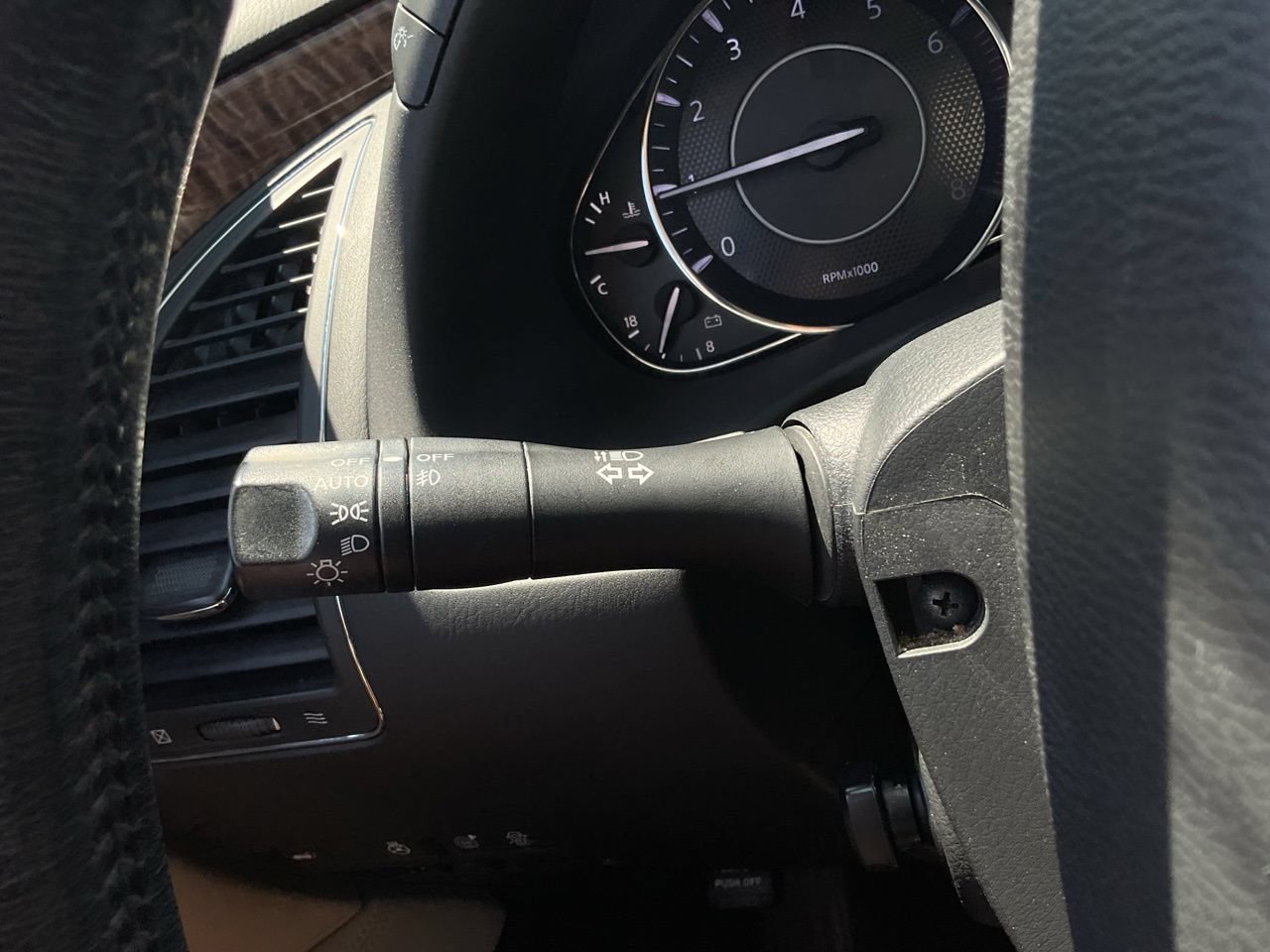Used 2019 Nissan Armada Platinum w/ Captain's Chairs Package AWD/4WD image 40