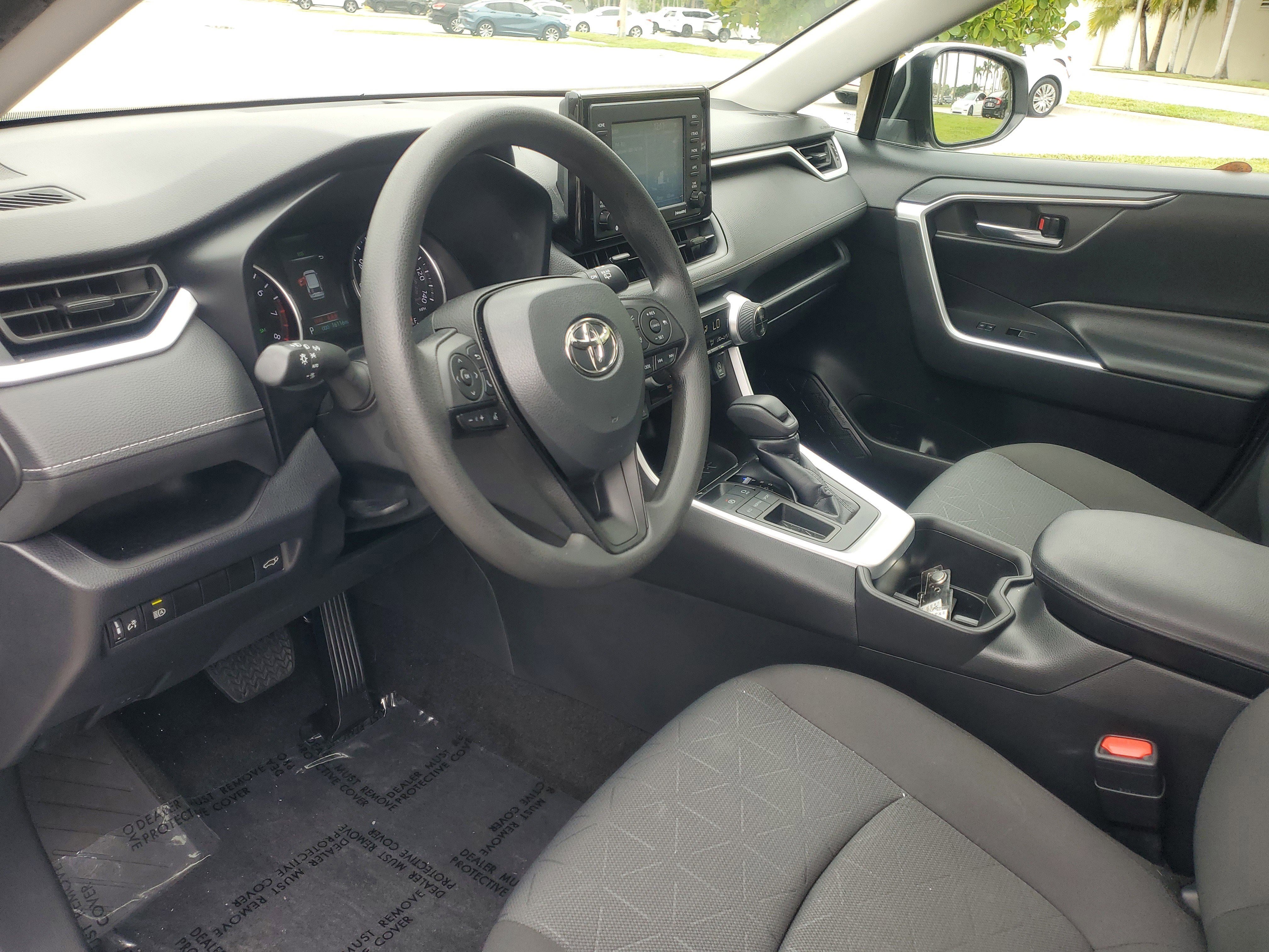 Certified 2022 Toyota RAV4 XLE w/ Convenience Package image 17