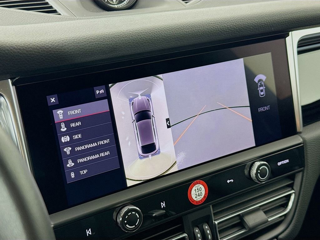 Certified 2024 Porsche Macan image 20